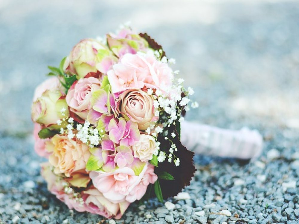 13 svatebních květin, jejichž sezóna nikdy nekončí
