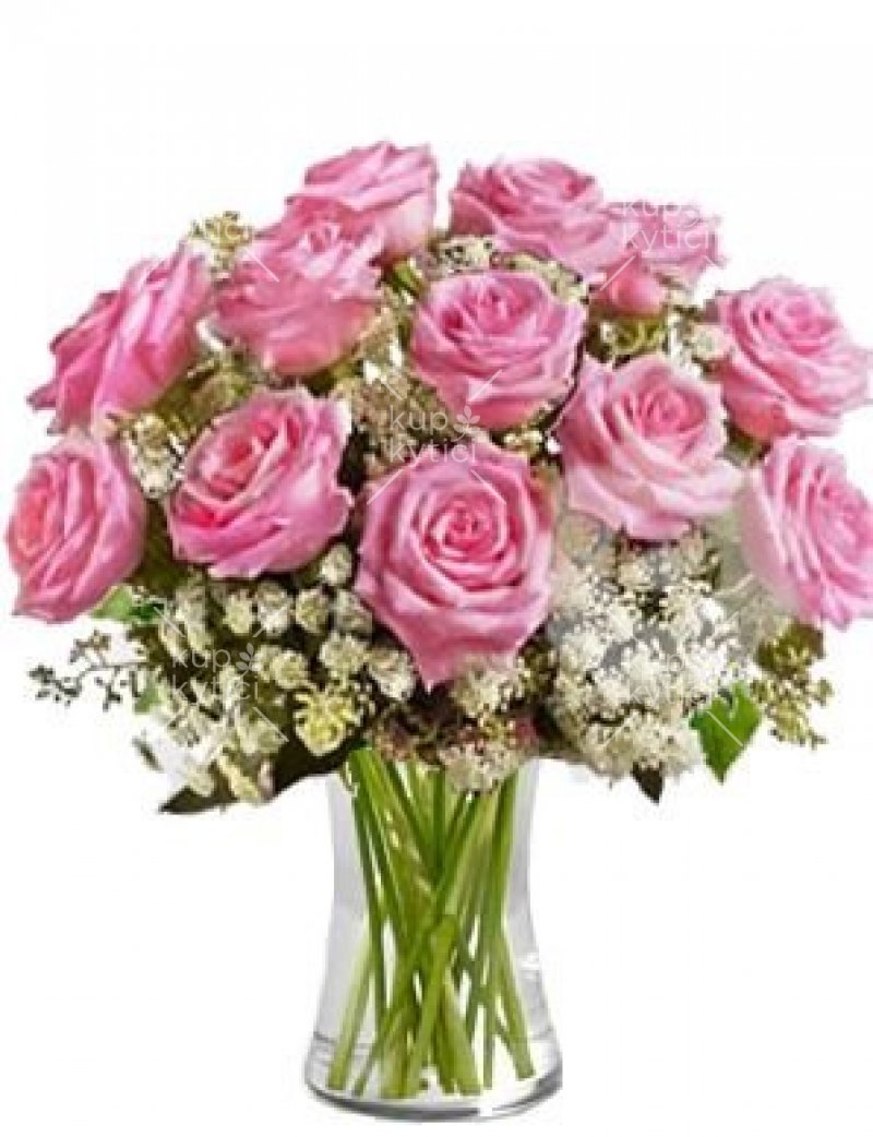 Bouquet of roses with gypsophylas Afrodita